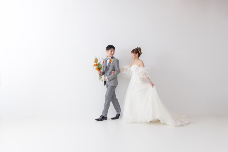 ◇スタジオNEW OPEN記念◇ドレス&times;タキシード・着付・ヘアメイク・衣裳小物・撮影料・データ付　132,000&rarr;77,000円