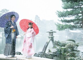 『雪フォトW』和装が映える庭園ロケプラン※兼六園ロケーション付プラン