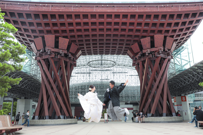 【金沢駅鼓門】データ付!和装ロケーション撮影プラン♪