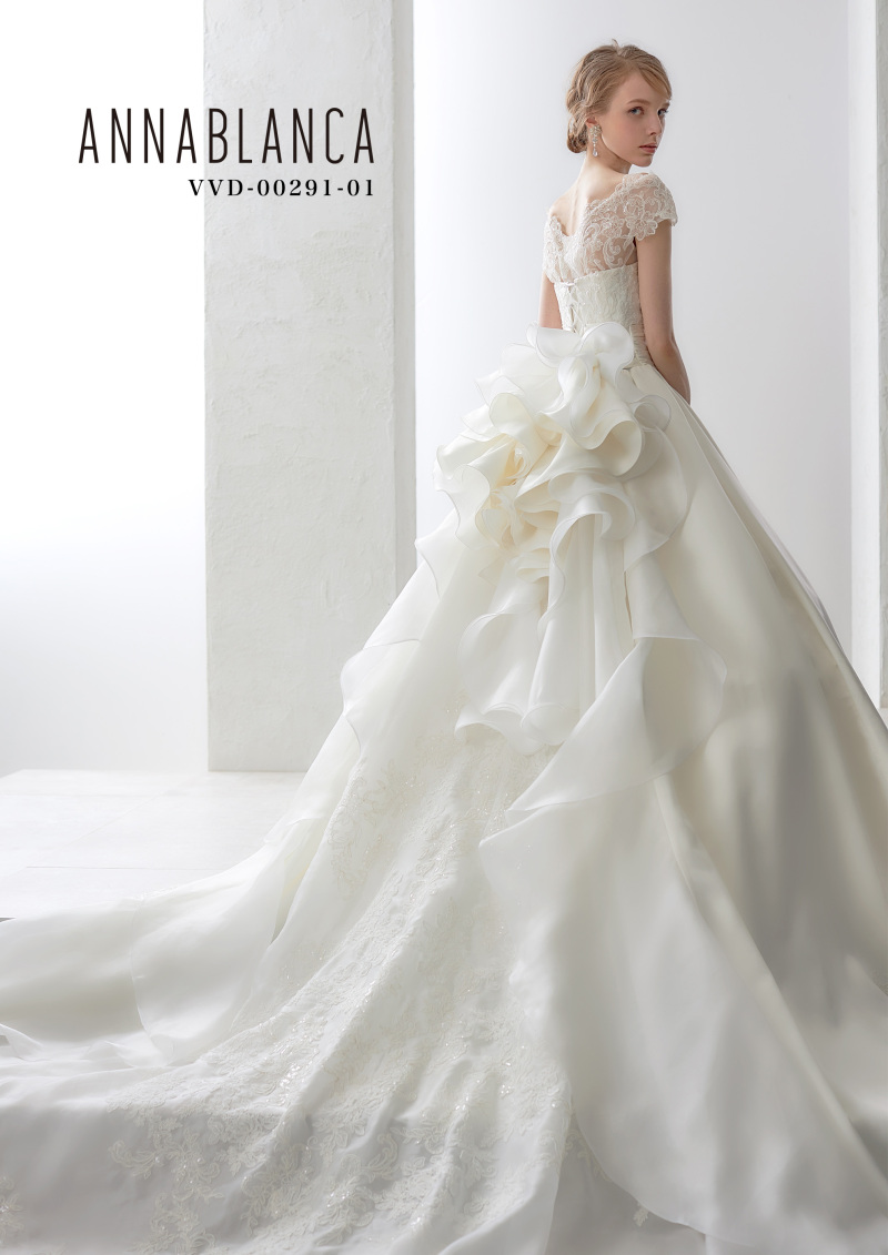 【ブランド新作dressプラン】美容師メイクリハーサル付 ワンランク上の上質なドレスで記念撮影を