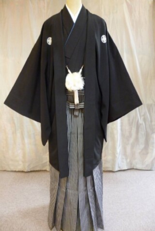 黒紋服