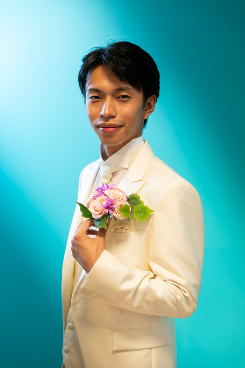 新郎様の胸元には&hellip;✽