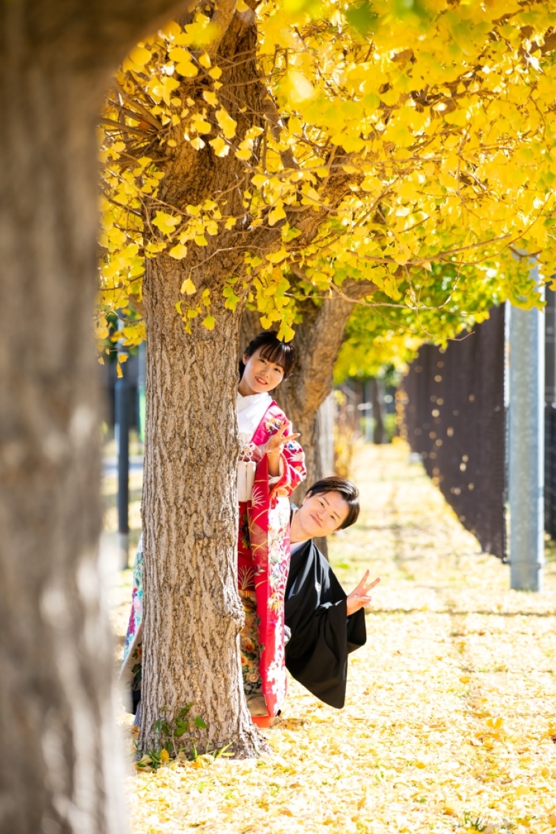 イチョウの木からひょっこり♪