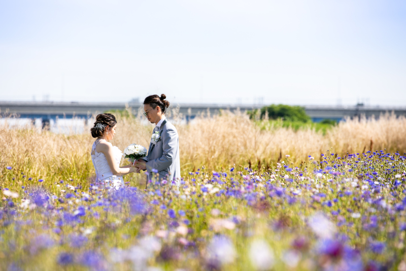 お花に囲まれたロケーションフォト