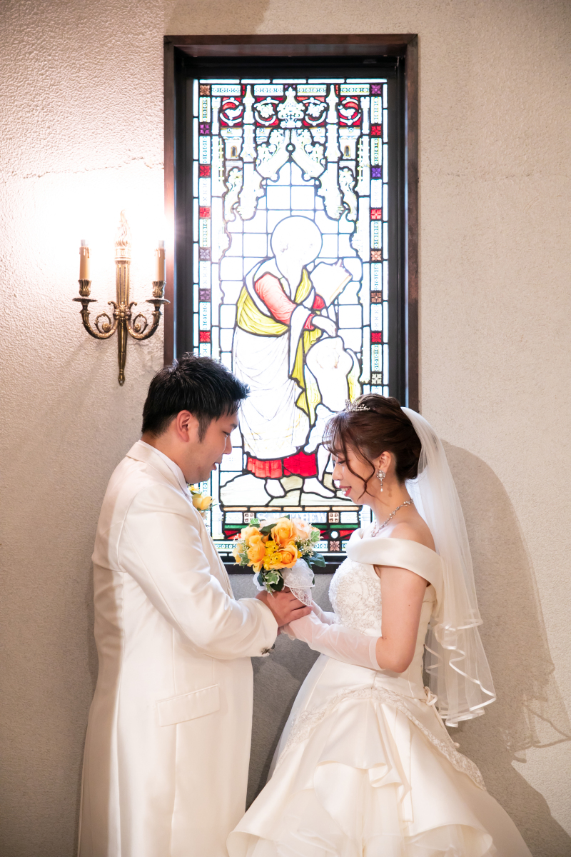 自然光射し込むステンドグラス