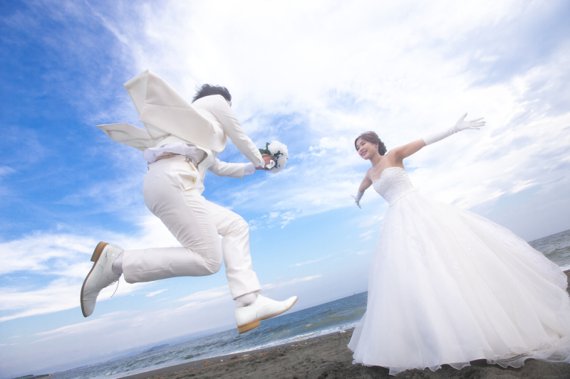 【涼しい時期の撮影が◎】洋装×ビーチロケプラン(データ50カット付)