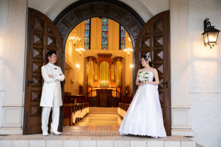 ステンドグラスのチャペルで過ごすいちにち…♡