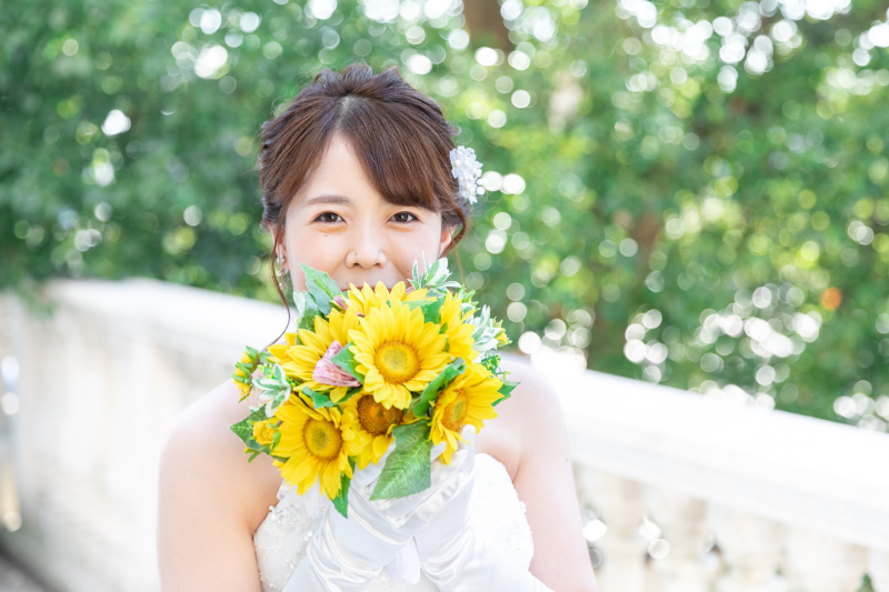 爽やかなヒマワリのブーケを持って♪