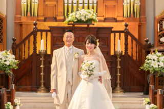 チャペルで挙式風＆中庭でロケーションフォト♡