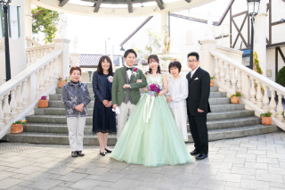 フォトウェディングLucia茅ヶ崎店_家族みんなでファミリーフォト