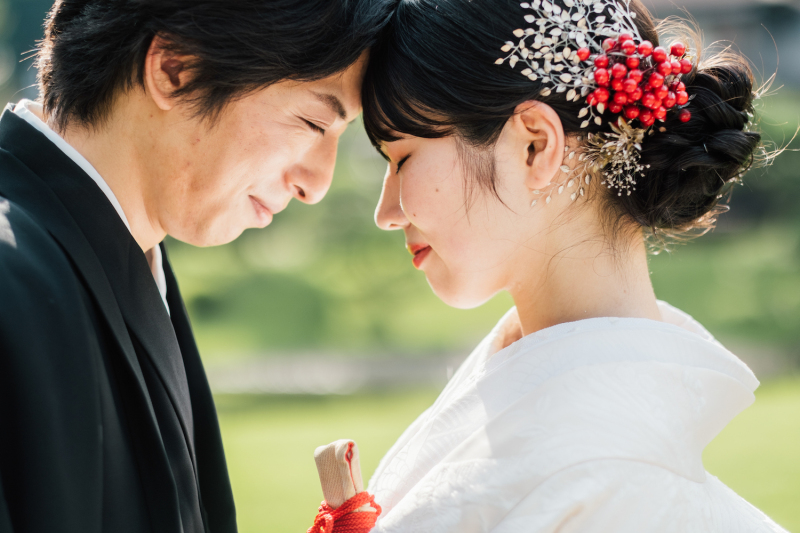 和装でもかわいいおでこコツン！