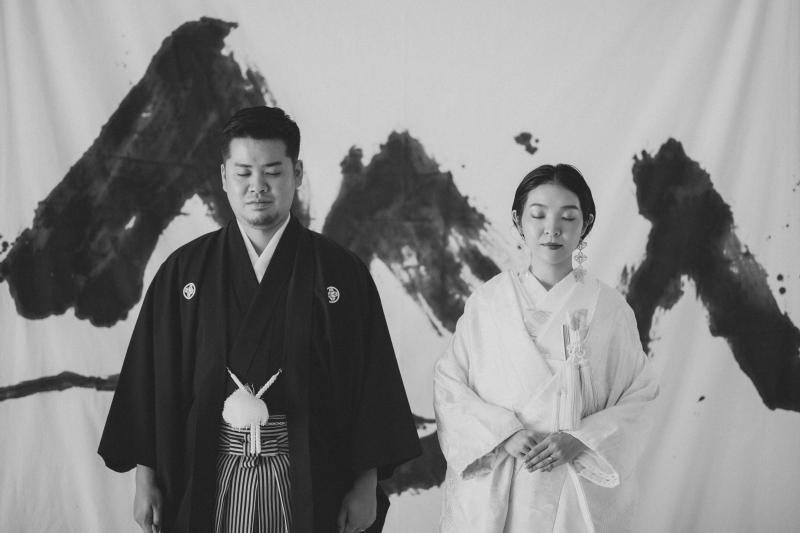 白無垢には凛とした姿がよく似合う。