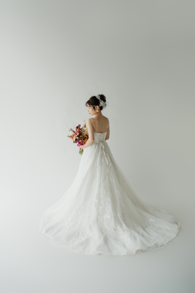 トレーンを広げて