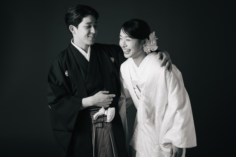 オフショットの自然な笑顔もおさえます