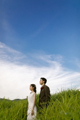 広がる景色と自然体のふたりを写し出す。箱根ロケーション【ONELIFE】