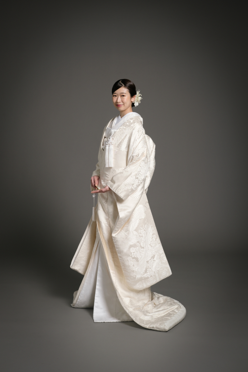 正面の立ち姿は丁寧にきれいに