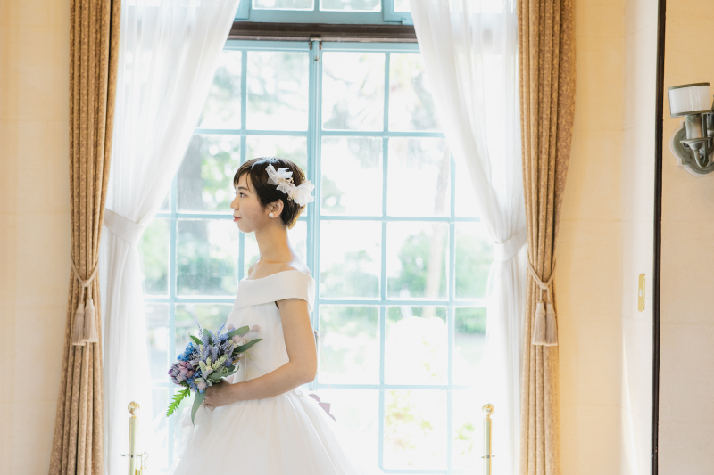 窓から差し込む自然の光