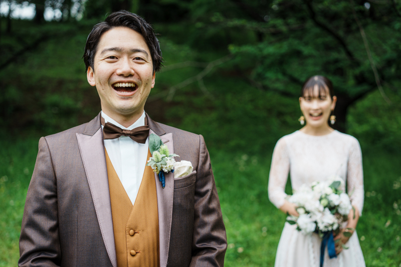 前後で距離を置いて奥行きを