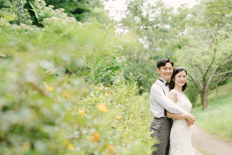 ジャケットを脱いでカジュアルに