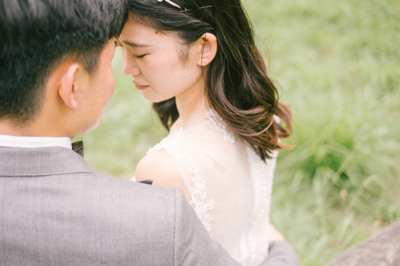 おでこをこつん