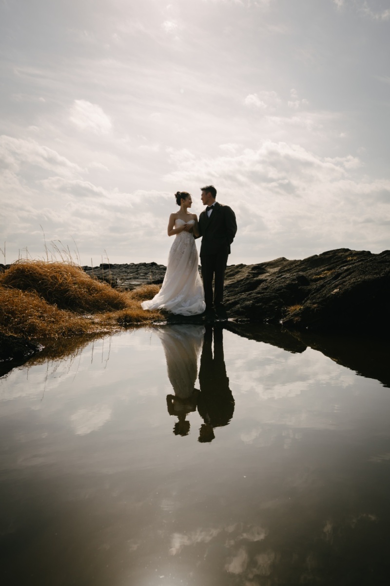 光と海風に包まれていつものふたりを少しだけ特別に【洋装ロケーション】