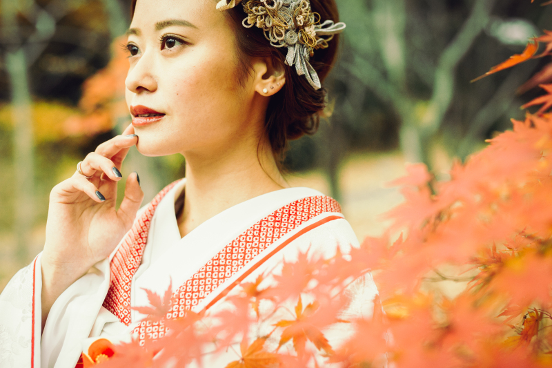 紅葉の中で前撮り撮影 衣装選び放題&全データつき!