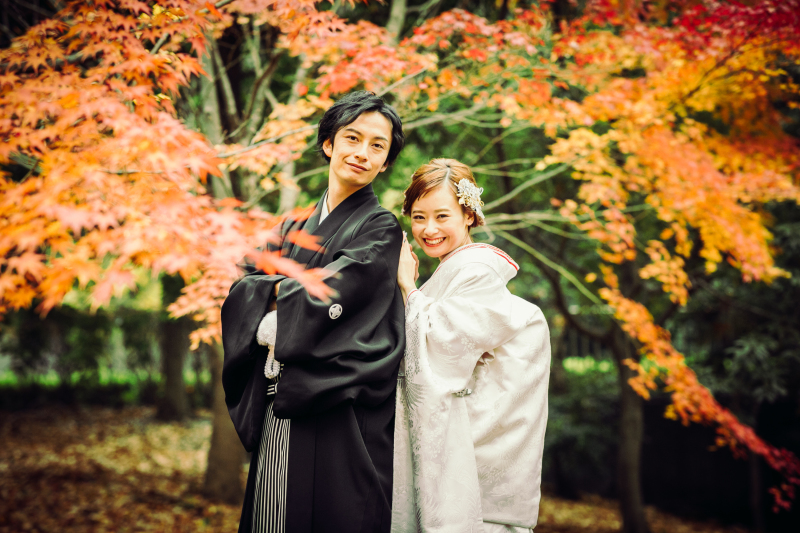 紅葉の中で前撮り撮影 衣装選び放題&全データつき!