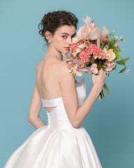 ウエディングドレス　イメージ