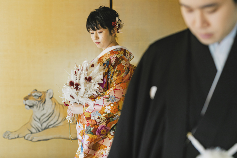 新郎様越しの新婦様