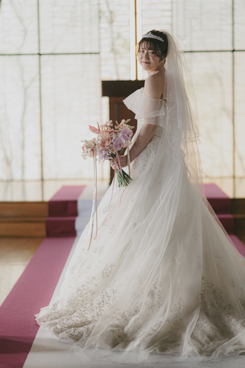 特別なウエディングドレスを