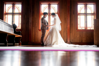 木の温もり溢れる本物教会