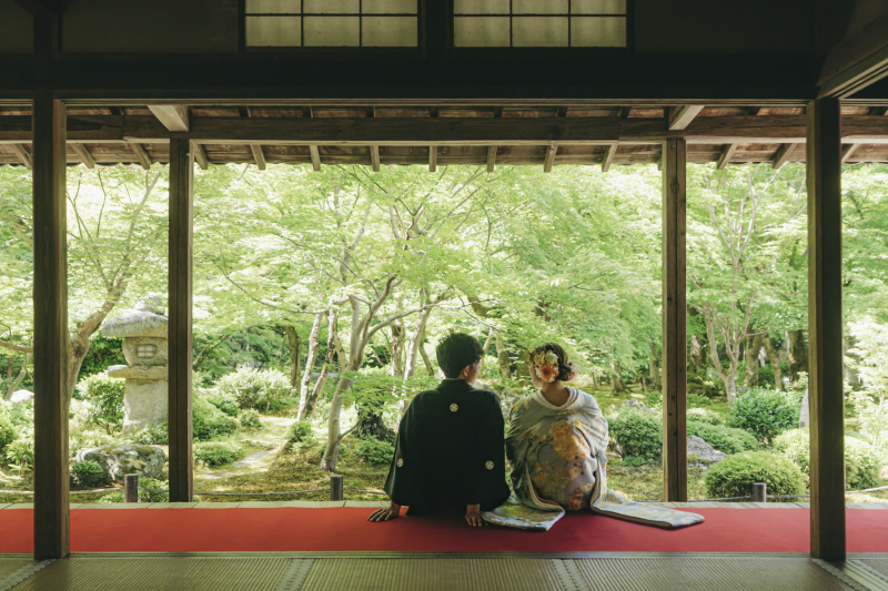 美しい庭園を眺めながら