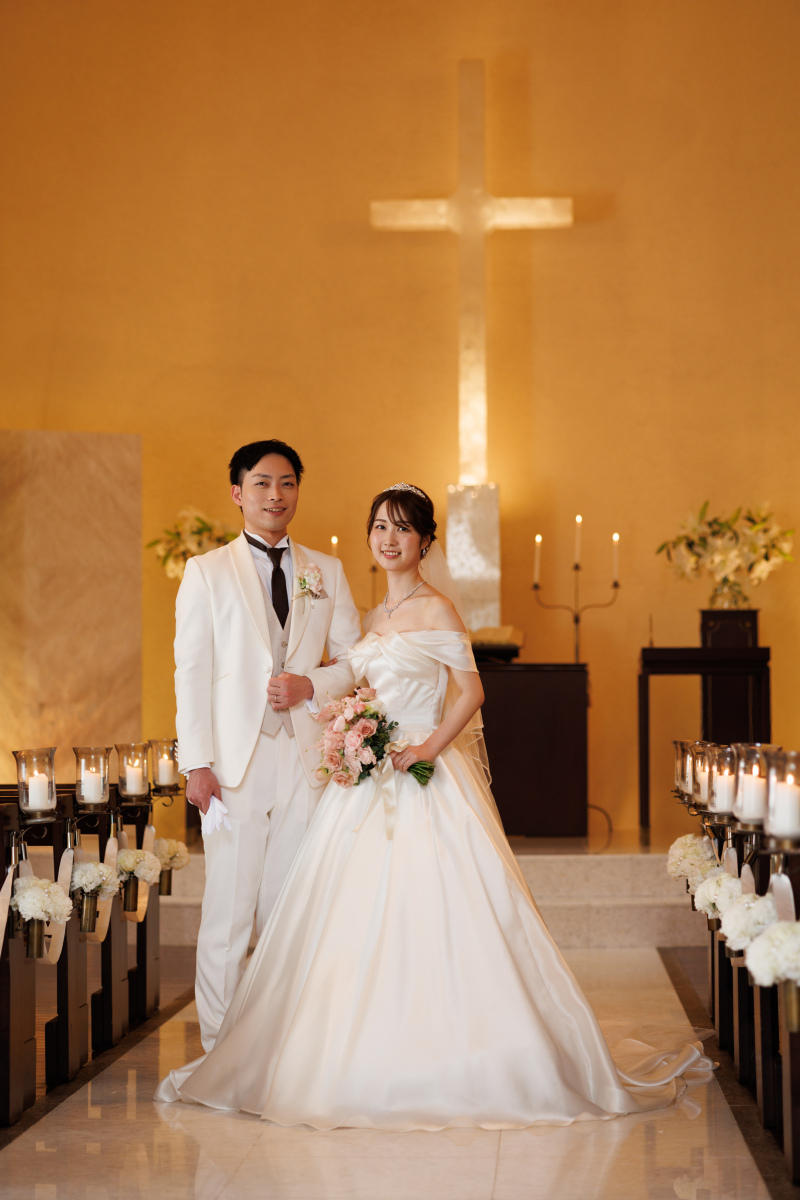 キャンドル灯るチャペル