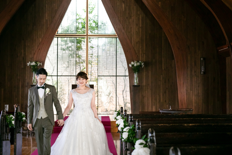 木目の美しい教会