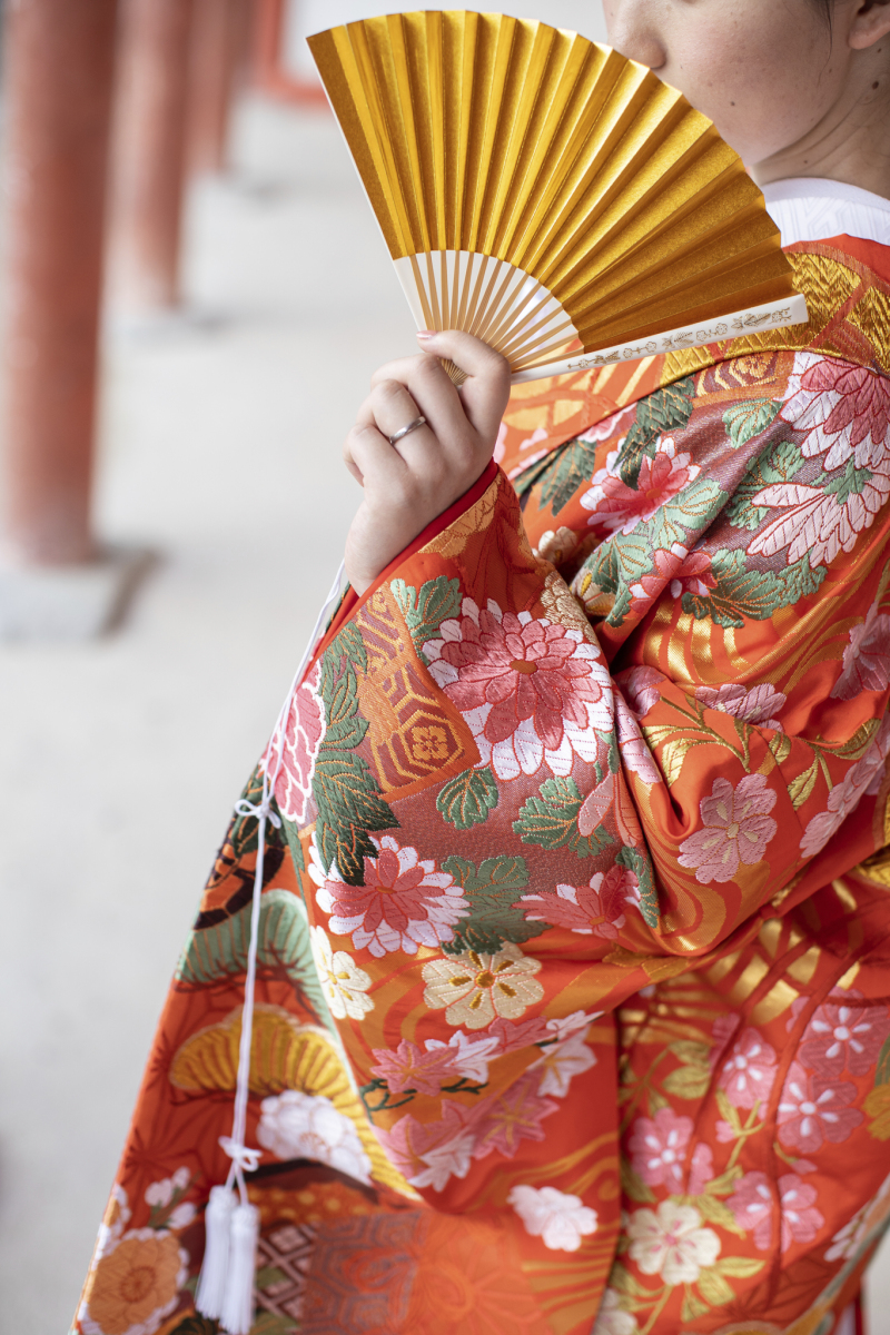 色打掛に羽織替え