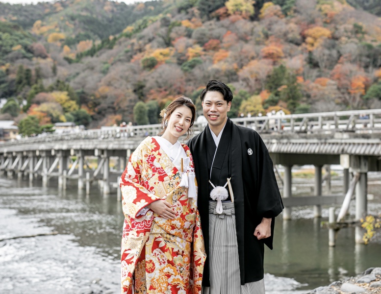 渡月橋の前でのショット