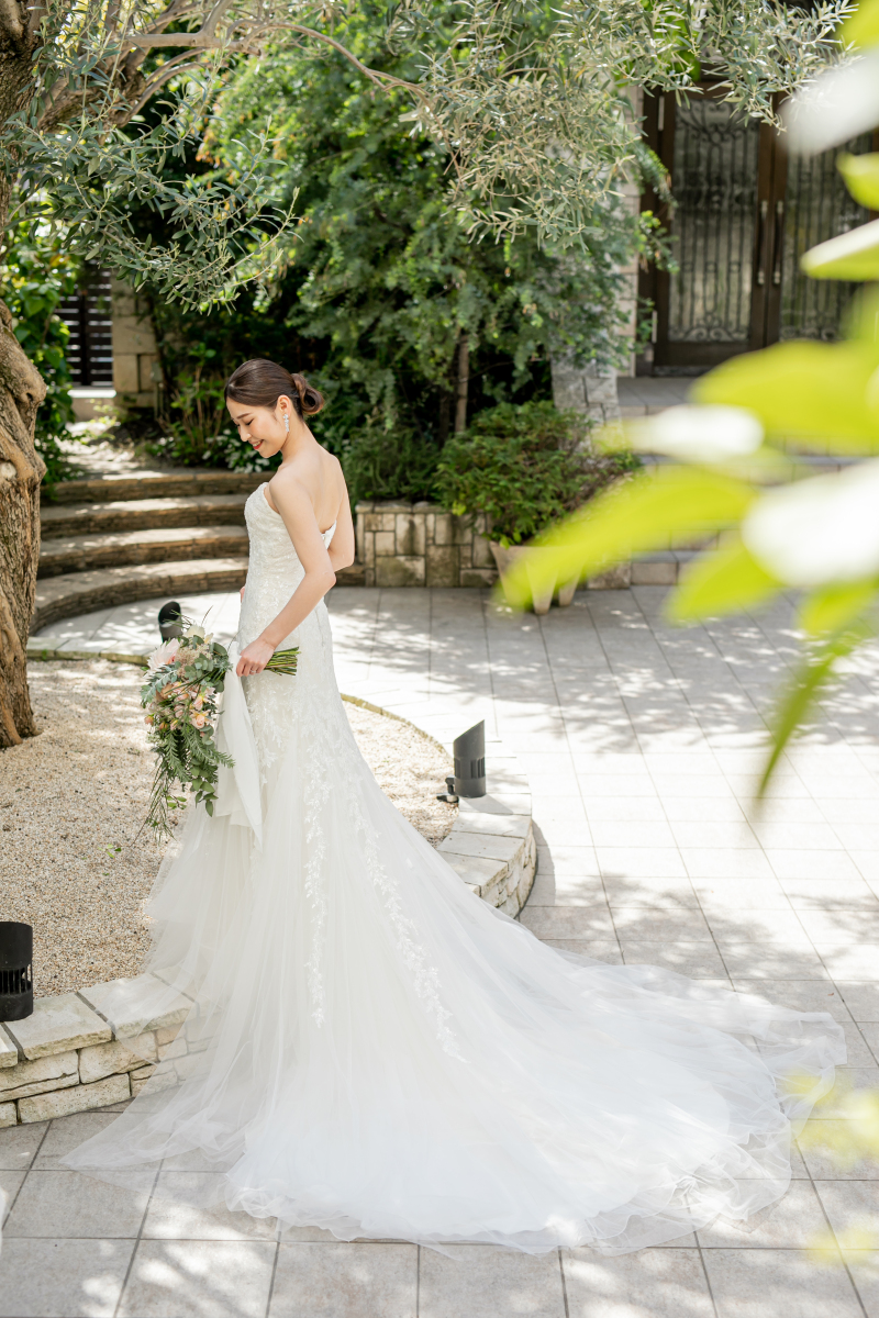 穏やかな春の日が差すガーデンで