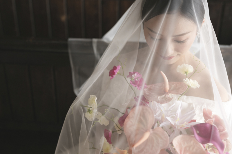 美しいベールに包まれる新婦様