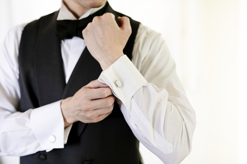 新郎様のお支度シーンも