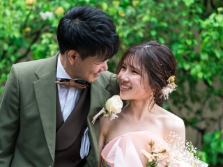 春のチャペルにぴったりなドレスとタキシードフォト【洋装】