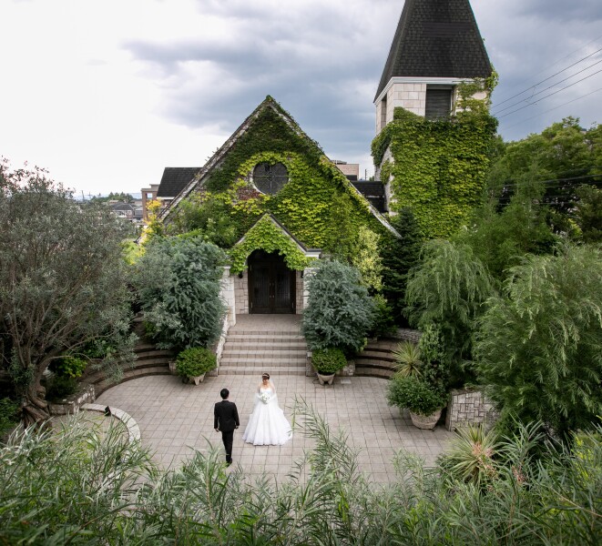 ウェディングドレス×本格教会