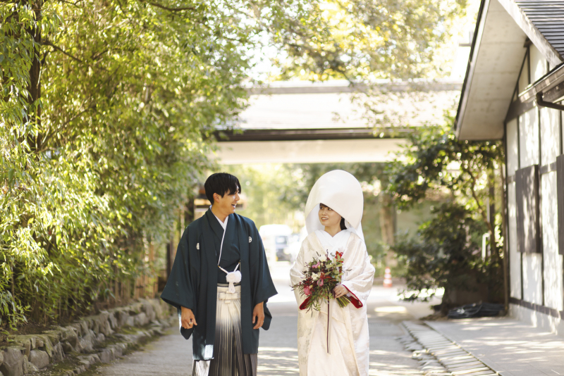 白無垢と角隠し