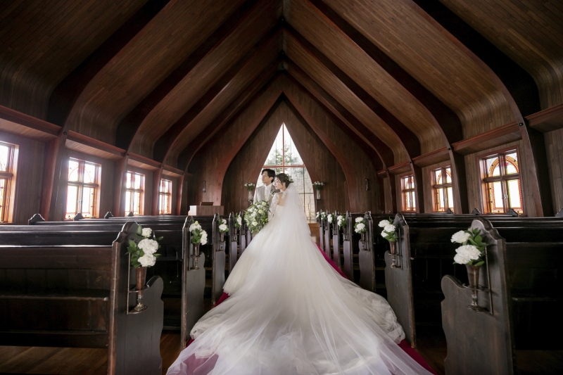 2つのチャペルで叶える色直しフォト