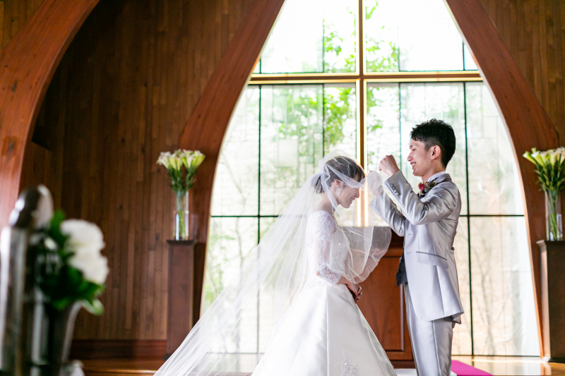 新郎様からのベールアップ