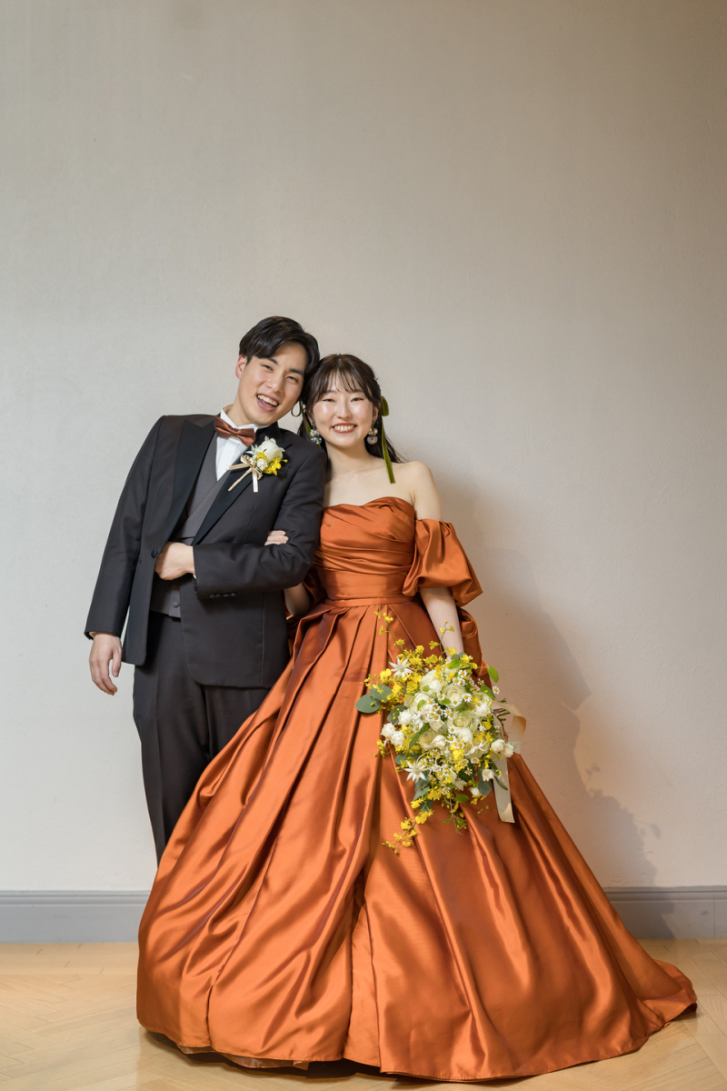 結びの一枚は自然な笑顔で