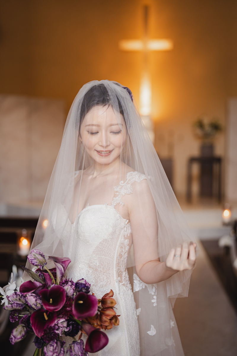 柔らかい笑顔で