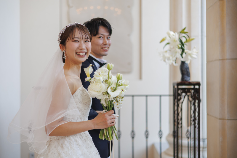 自然光たっぷりのホワイエ