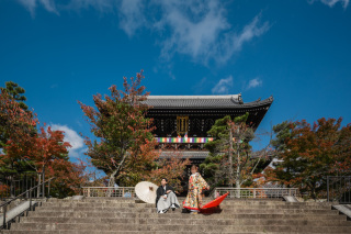 晴れ渡る青空と笑顔