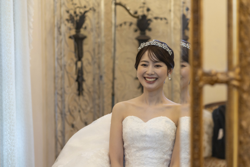 衣裳はレンタルドレスの老舗TAKAMIBRIDAL