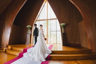 PHOTO WHITE KYOTO_木目調の本格教会を貸切＊緑と花&times;歴史ある独立型チャペル撮影②